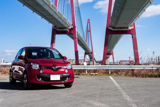 子や孫への車を買ってあげた際の贈与税について／名古屋　相続サポートセンターが解説します